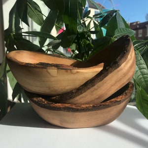 Olive Wood Rustic Soap Dish 12-14cm