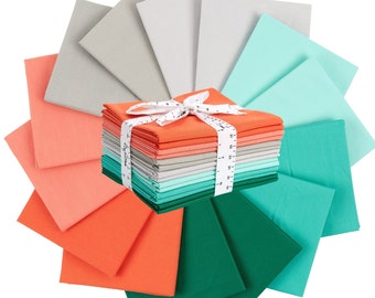 Christmas Cotton Fat Quarter Bundle: Solid Pine Mix, Quilting Fabric