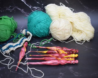 Wooden Crochet Hook Set: Resin Pattern, Sizes 4.5-6.5mm