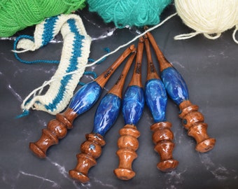 Wooden Crochet Hook with Amazing Resin Unique Pattern Set of 5. Size 4.5mm 5mm 5.5mm 6mm 6.5mm with Amazing Design