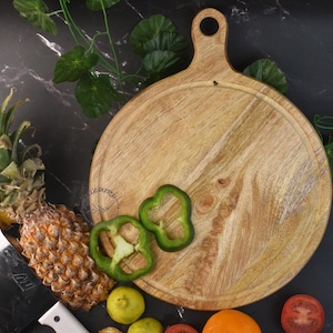 Food Safe Mango Wood Chopping Board-Durable, Eco-Friendly, Kitchen Essential With Medium size for all Food & Vegetables Chopping and Cutting
