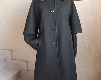 Loden coat with beret