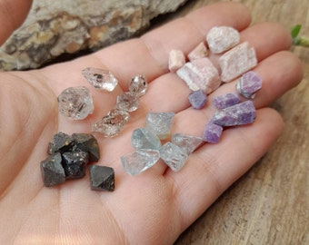 25 Crystal Set. Set Of Minerals. Blue Topaz, Violet Sapphire, Herkimer Quartz, Pink Tourmaline, Magnetite Set. Raw Stone Lot. Natural Stone.