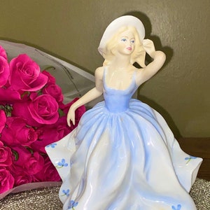 Vintage Coalport • Ladies of Fashion Series • &quot;Debbie&quot; LIMITED Ed. Handdekoriert. BONE CHINA Porzellan