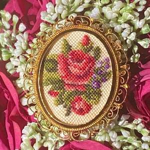 Vintage Petit Point Needlepoint Hand Embroidered Floral Rose Flower Pin Oval Gold Framed Brooch