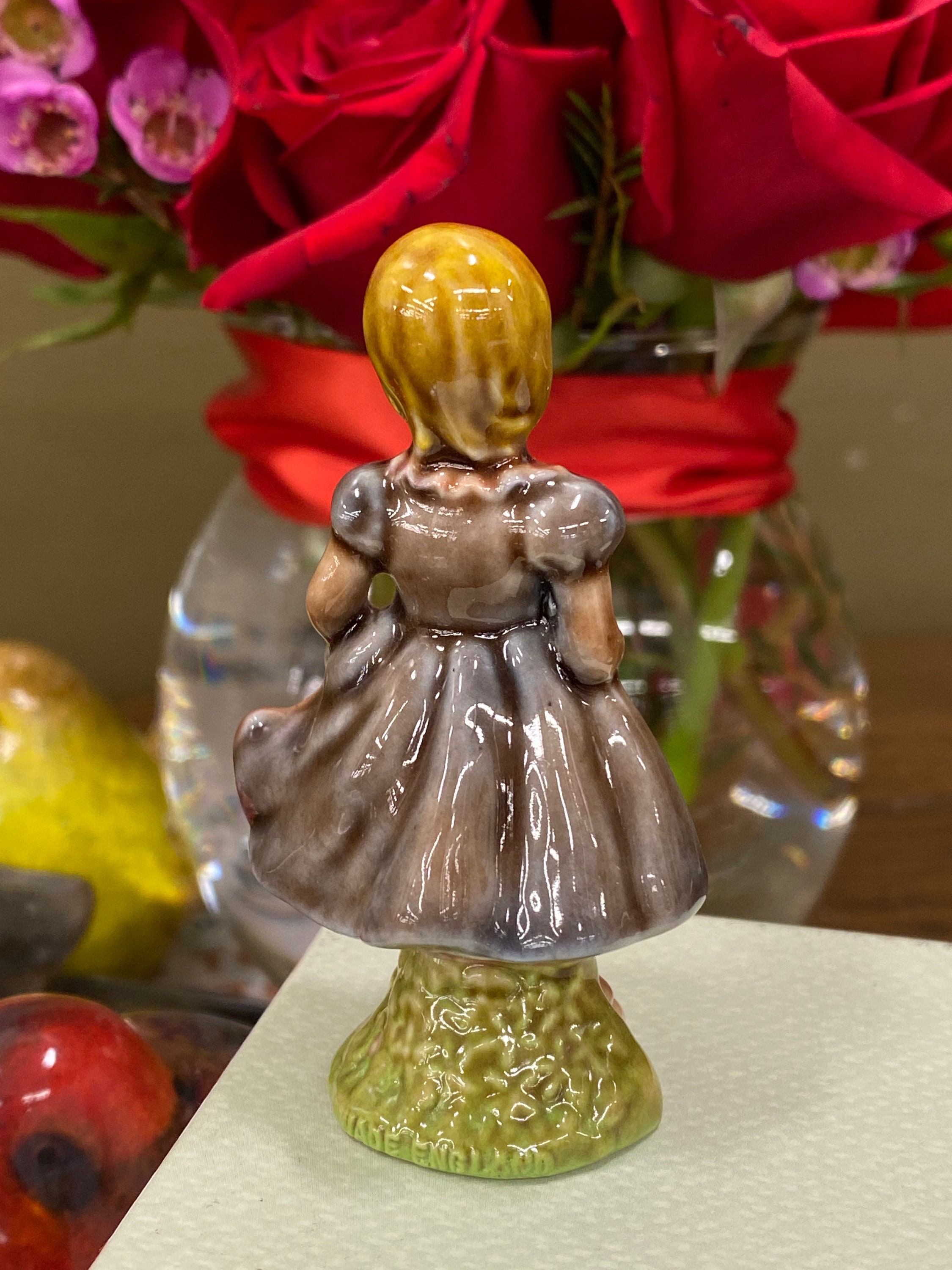 Vintage 1970 S Red Rose Tea Figurine Made By Wade Of England The