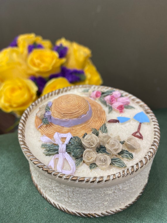 Vintage Hand Painted Dezine Garden bouquet Flowered Jewelry / Trinket Box