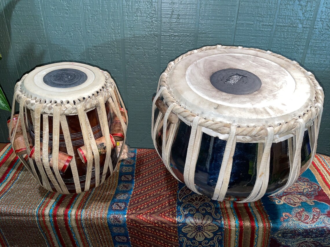 Tabla Drums Set Steel Nickel Plated Bayan Musical Instruments Set of Two, foto 2 di 5