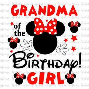 Puede incluir: Un gr&aacute;fico rojo y negro con el texto "Abuela de la ni&ntilde;a de cumplea&ntilde;os" y una imagen de dibujos animados de Minnie Mouse con lunares rojos y un lazo rojo.