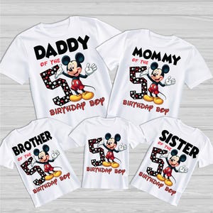 Joyeux 5e anniversaire garçon Png, Mickey Mouse mignon Bday Party Clip Art, jolie chemise familiale assortie Design pour Mini amant Png 5 ans fichier de coupe