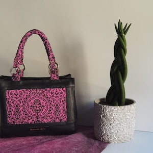 Bolso de mano en piel , cartera de mano, bolso de mano, bolso con  cadena, bolso pequeño, bolso de piel, bolso negro, Bolso morado