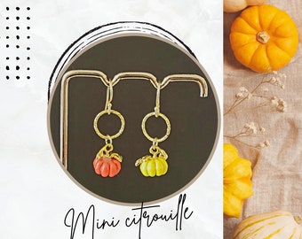 Boucles d'oreilles citrouilles d'automne, bijoux Halloween kawaii, boucles d'oreilles pendantes asymétriques, cadeau halloween