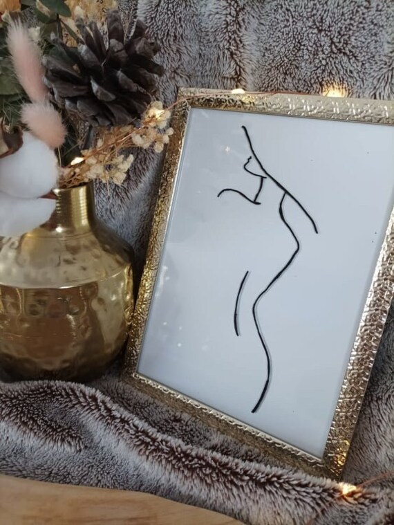 Illustration Femme Minimaliste