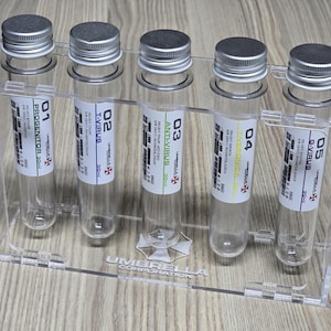 Set de vasos de chupito de Resident Evil: Viales de muestra de laboratorio de virus con expositor