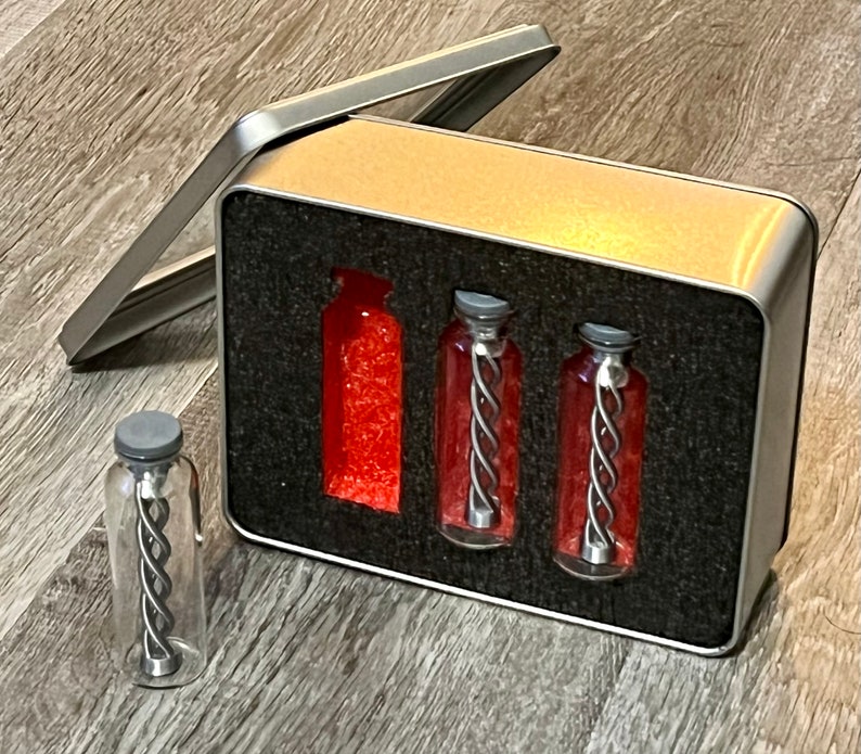 Pick Your Own Triple Threat Pack Vial Prop - Resident Evil / Umbrella / Biohazard image 2