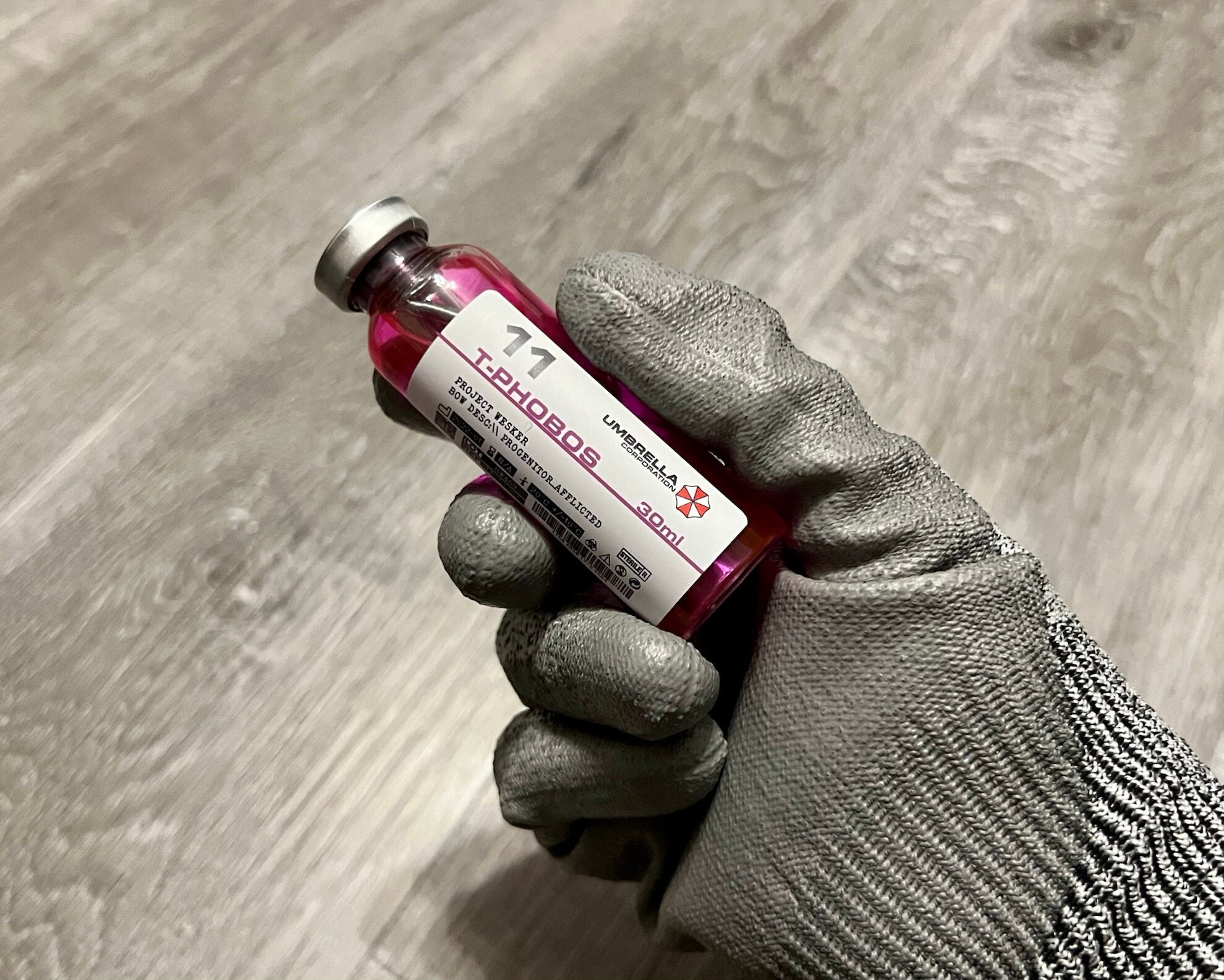 11 T-phobos - Virus and Pathogen Lab Sample Vial Prop