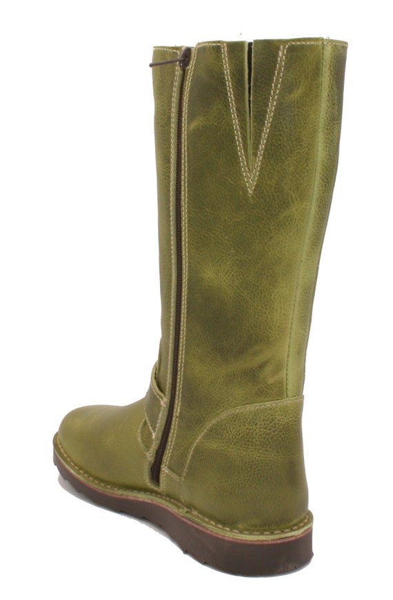 Oxygen boots 2025