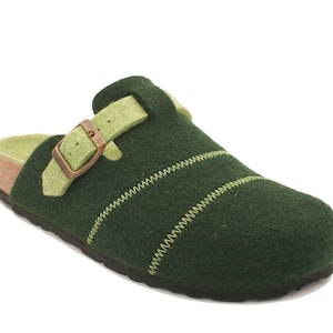 Oxygen Footbed Felt Clog Bath in Green image 1