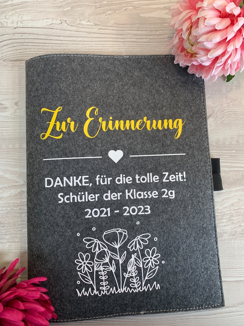 Personalized felt folder in gray Gift Certificate folder Baptism folder Photo folder souvenir folder Grandma Mom Dad Family Back to school Sonderanfertigung