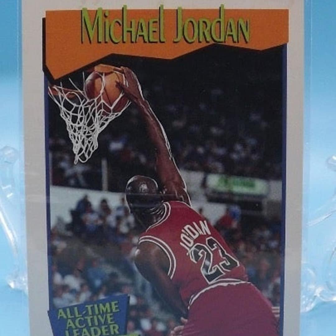 1992 Michael Jordan NBAHOOPS #536 Number 3 of the 15 Most Valuable