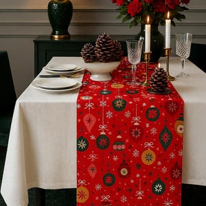 Christmas Table Runner: Festive Holiday Dinner Decor