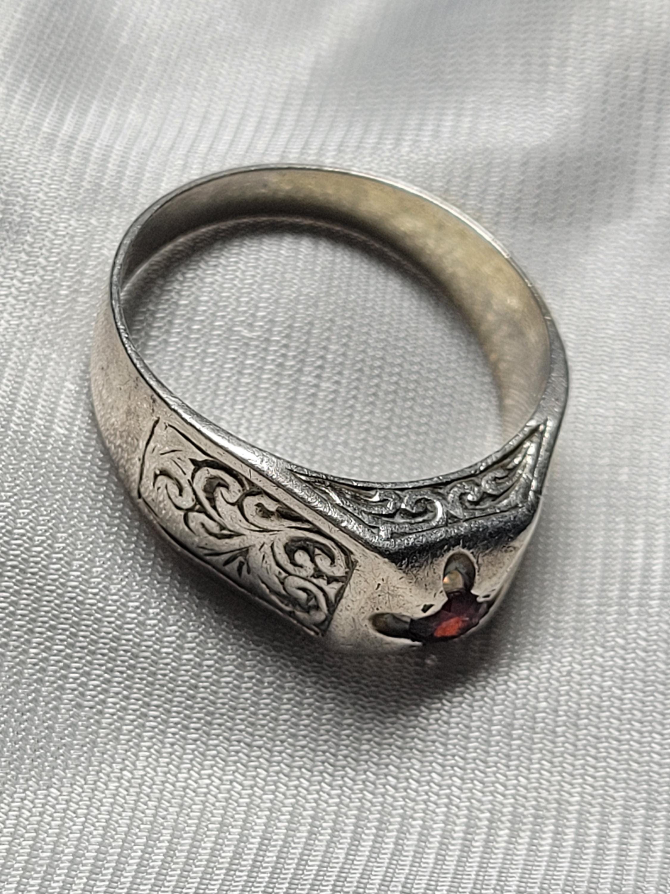 Exepcional Outstanding Antique Victorian Edwardian Silver Garnet Set Ring Size Z