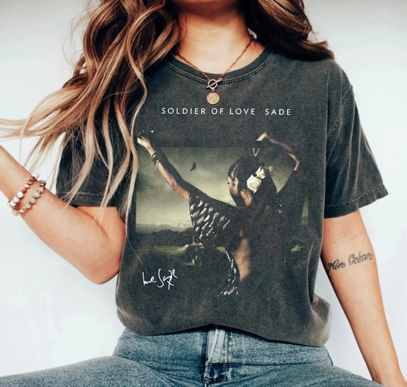 Sade Adu Unisex Tshirt, 90s Sade shirt, Sade Adu Bootleg Tee, Sade Concert Shirt, Sade Gifts for Men Women Unisex Tee