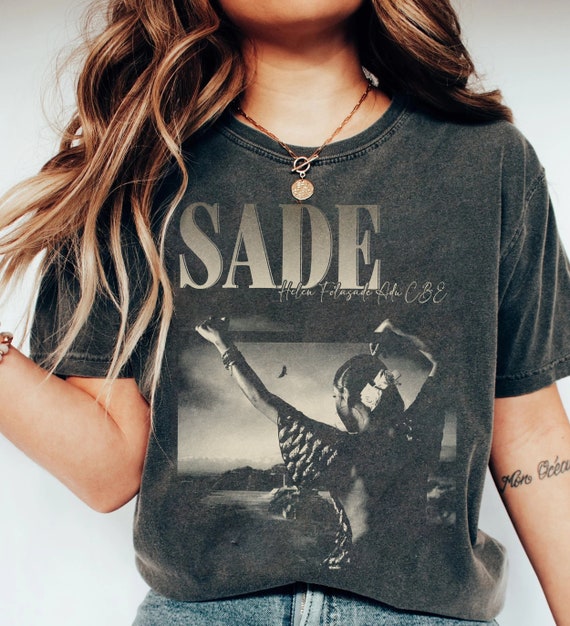 【新品】thePOPMAG SADE ADU（シャーデー）グラフィックTee／M Sade Adu Shirt, Sade Adu World Tour Tshirt,Music Tour Rap Hip Hop