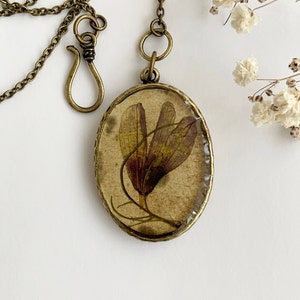 VINTAGE STYLE PENDANT - Antique bronze real colorful pressed flowers and resin statement pendant, resin vintage-style floral necklace.