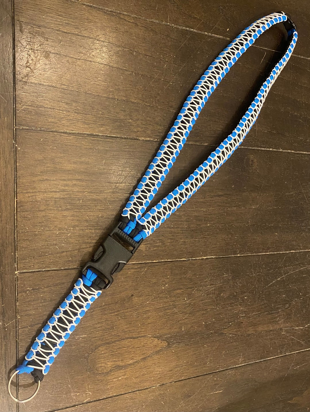 Paracord Cobra Lanyard, Choose Your Colors, Hardware, and Microcord ...