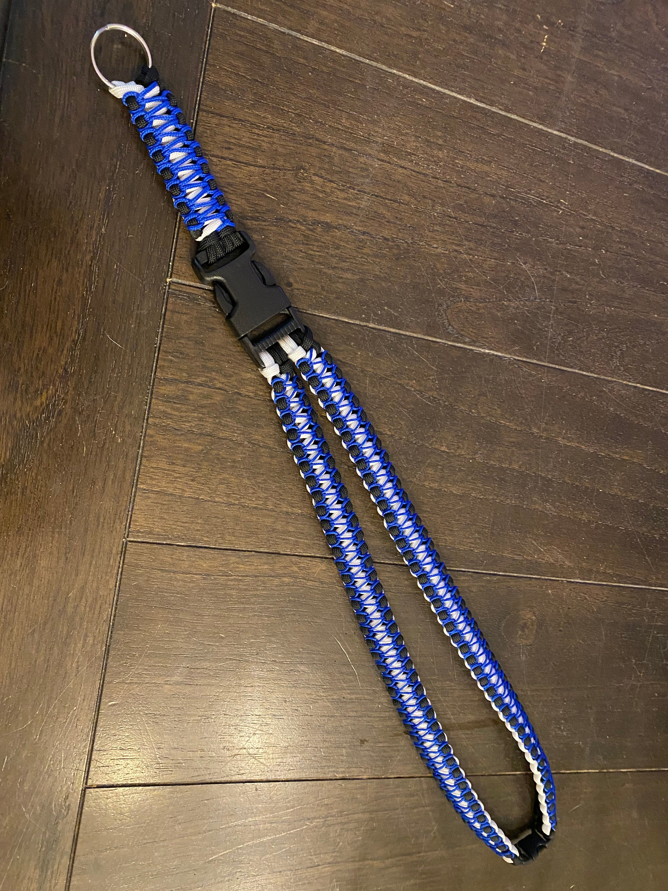 Paracord Cobra Lanyard, Choose Your Colors, Hardware, and Microcord ...