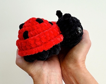 INGEN SYNING - Virkmönster för ministressboll Buddies nyckelpiga - Fidgetleksak (PDF-mönster)