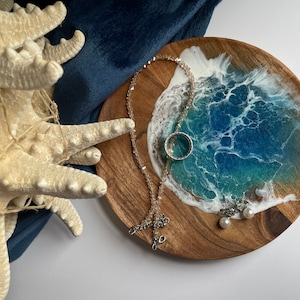 Ocean ring tray, wooden jewelry dish. ocean ring dish , earring dish, ring plate.Resin ring holder dish. Beach gift for woman.