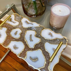 Gold Agate slice Vanity tray with handles, rectangular serving tray. Perfume tray, geode resin decorative tray.