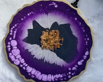 Wireless charger iphone 13, airpods charger is trending now gift for her/him.