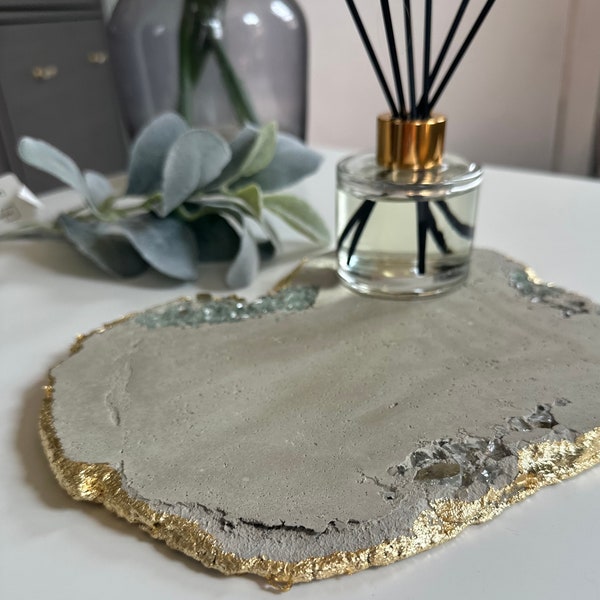 Concrete irregular tray with 14K gold edge, vanity tray. Decorative tray. Home accent decor.