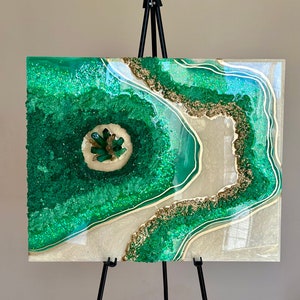 Green crystal geode wall art. Emerald Epoxy resin art Quartz crystal. Unique resin artwork green wall decor