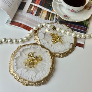 White resin coasters, pearl white drink coasters for Mothers day gift. Christmas Gift. Party Gift Idea.  Cup holder coasters set.