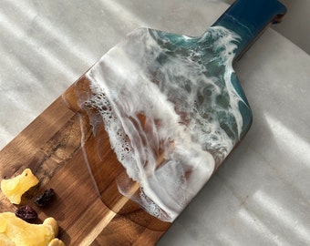 Resin ocean cutting board,  wooden serving board with cheese knive, resin serving cheese board for  beach house decor. Beach house decor