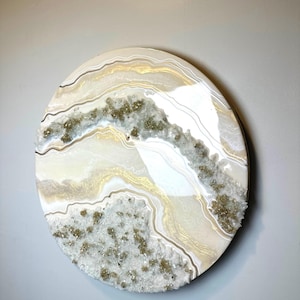 Neutral beige resin art,round abstract painting.Crystal Geode wall art for birthday gift.Hand Painted Calm Geode Wall Art, living room decor