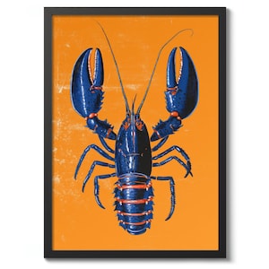Op de afbeelding: Een blauwe kreeft met rode accenten op een feloranje achtergrond. De kreeft is afgebeeld in een vintage stijl illustratie.