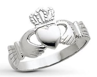 Claddagh Ring in Solid Silver