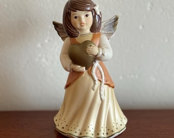 ヴィンテージのゲーベル磁器製天使の置物：ドイツのクリスマス