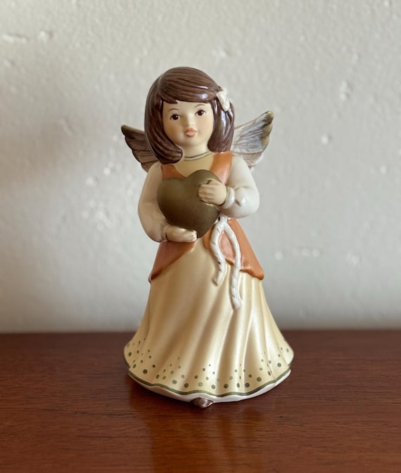 ヴィンテージのゲーベル磁器製天使の置物：ドイツのクリスマス