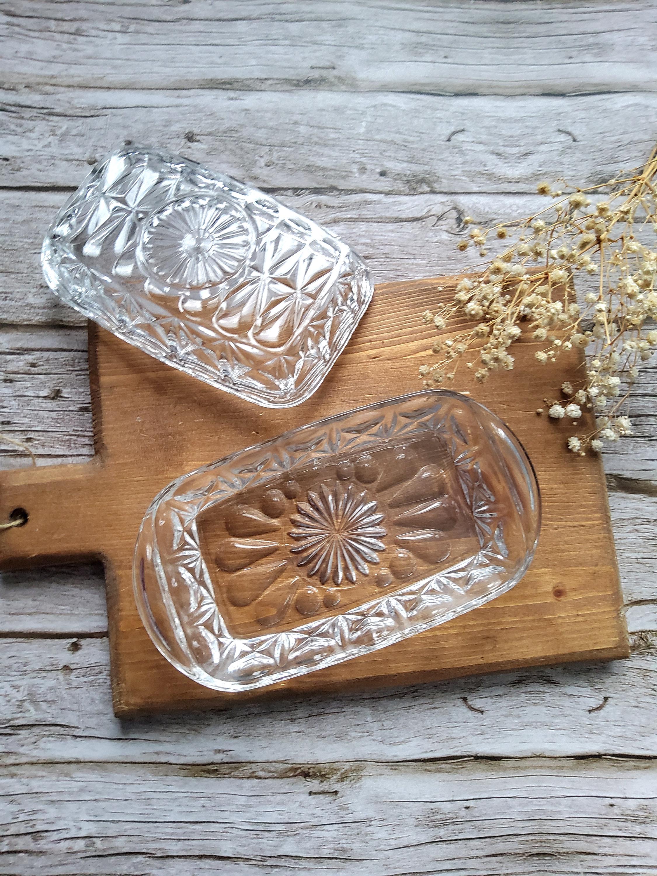 Creative Co-Op Butterdose Aus Geprägtem Glas – Transparent, Vintage-Stil, 16,5 X 10,2 X 7,6 Cm