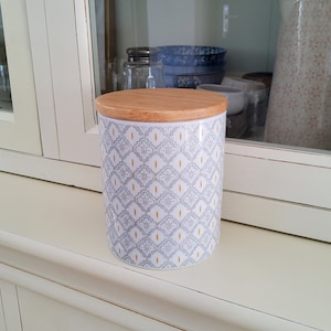 Barattolo ermetico in ceramica con coperchio in legno