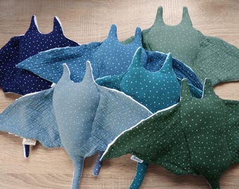 Stingray Plush – Handmade muslin Manta Ray toy, choose your color, Ocean-inspired nursery decor