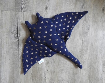 Mantarraya de felpa hecha a mano, animal de peluche mantarraya, doudou de mantarraya, animal marino suave abrazo, juguete oceánico, peluche doudou, nombre de niño personalizado