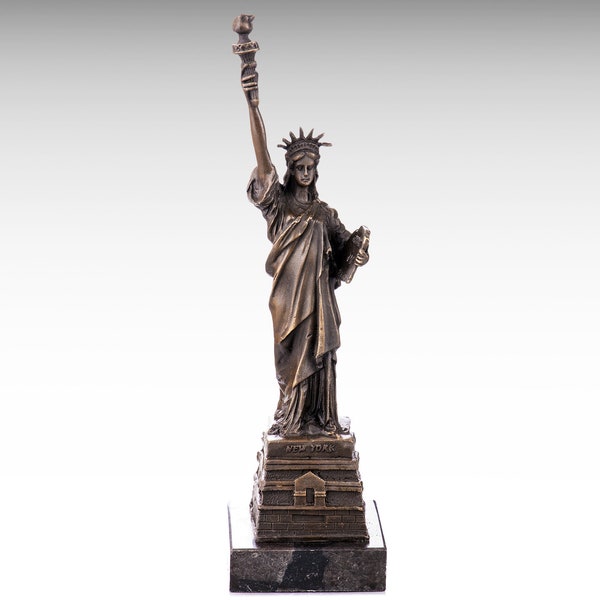 Statue of Liberty Bronze Sculpture, Modern Bronze Statue on Marble Base, America USA Freedom Symbol New York City Icon Home Decor Figurine