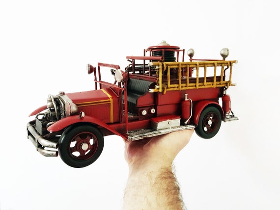 Rotes Feuerwehrauto Auto Metall Modell, Vintage Stil Feuerwehrauto,  Feuerwehrmann Fahrzeug Feuerwehr Feuerwehrmann Geschenkidee, Retro Rustikal  Desktop Decor - .de